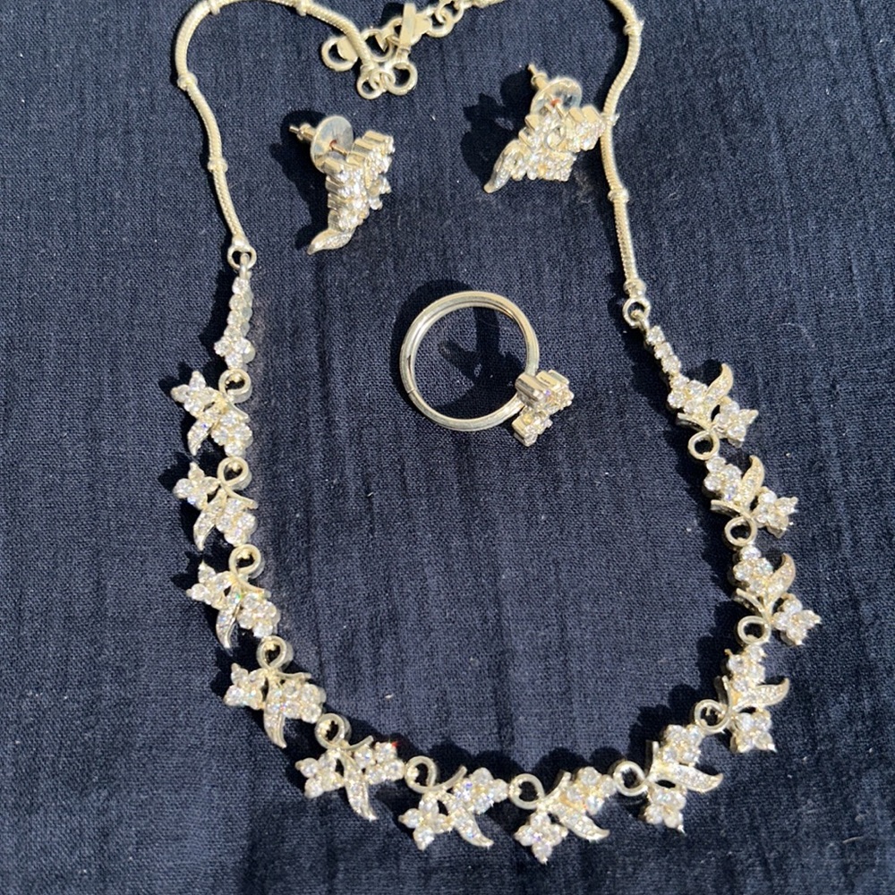 Unused American diamond set - Picture 5 of 5